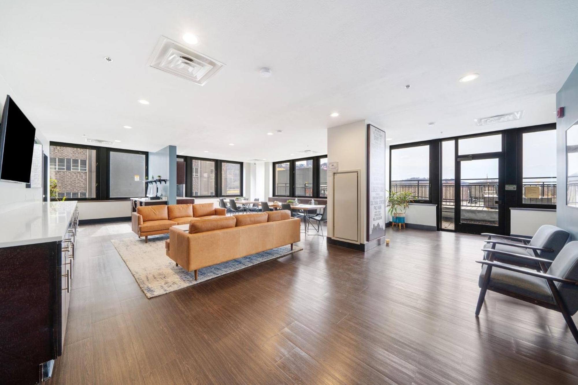 Vibrant Luxury Prime Location 24-7 Onsite Parking Gym Lounge Apartment Pittsburgh Ngoại thất bức ảnh